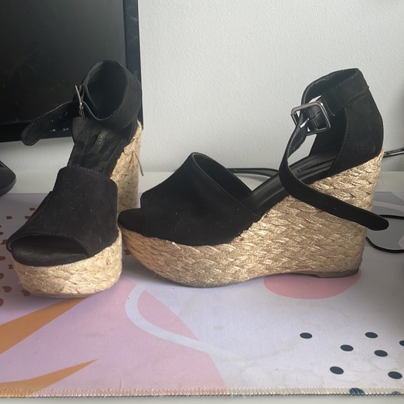 Forever 21 heels - Picture 2 of 2